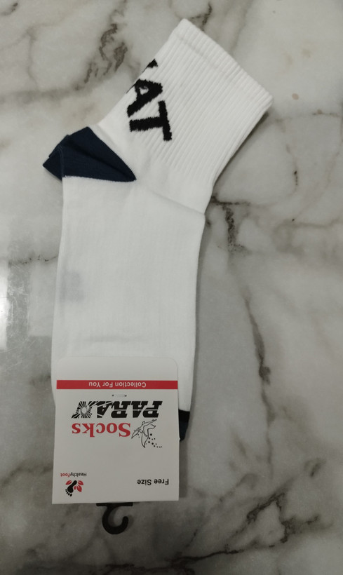 سفید سورمه ای