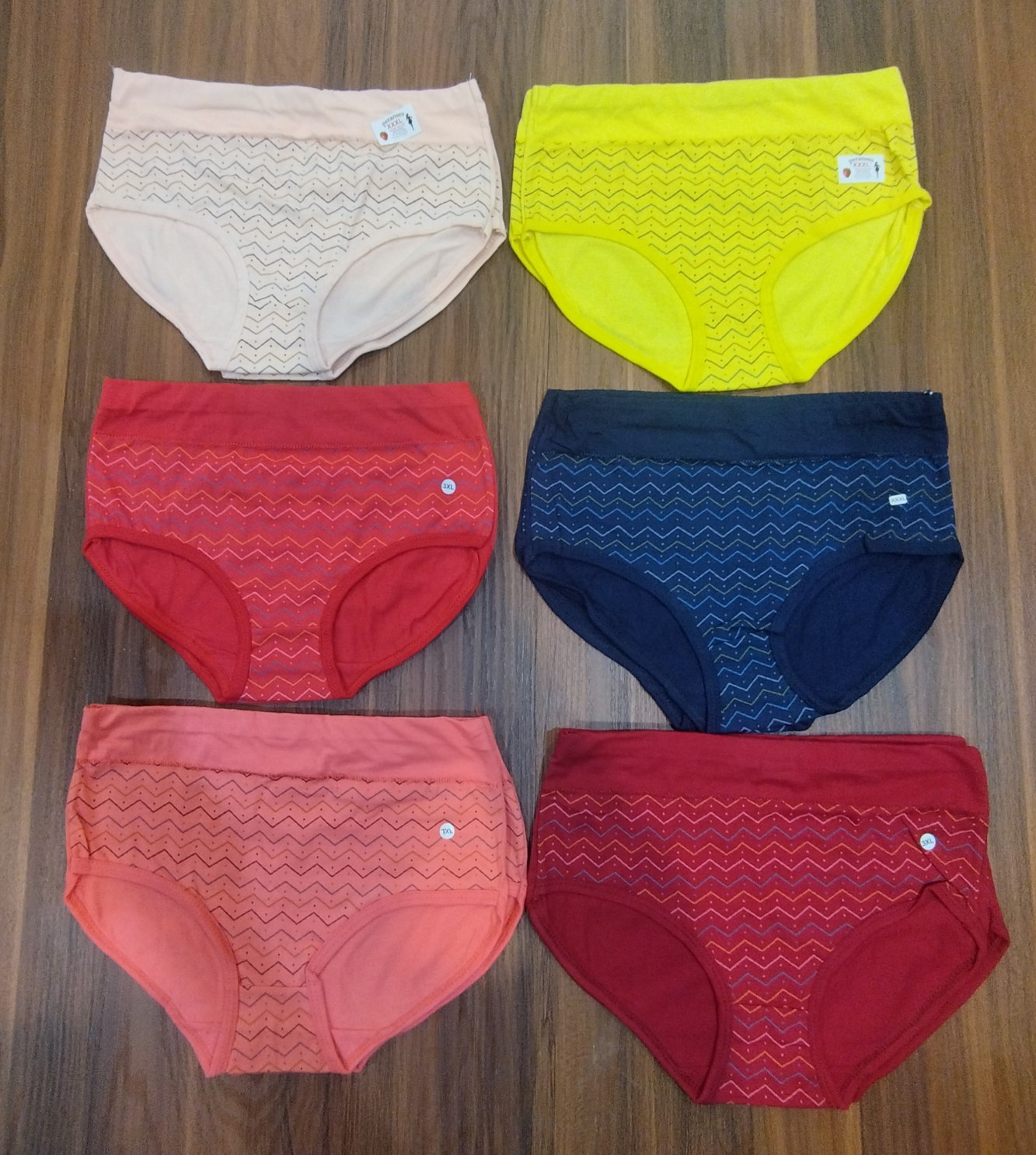 شورت نخی زنانه